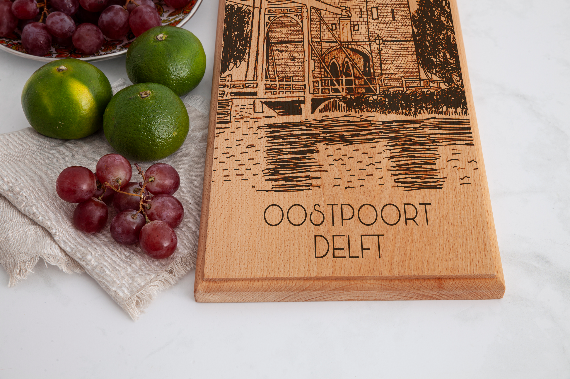 Delft, Oostpoort, medium serving board, wood grain