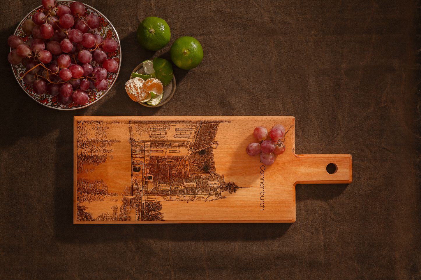 Kasteel De Cannenburch – Houten Serveerplank (49 × 17 cm)