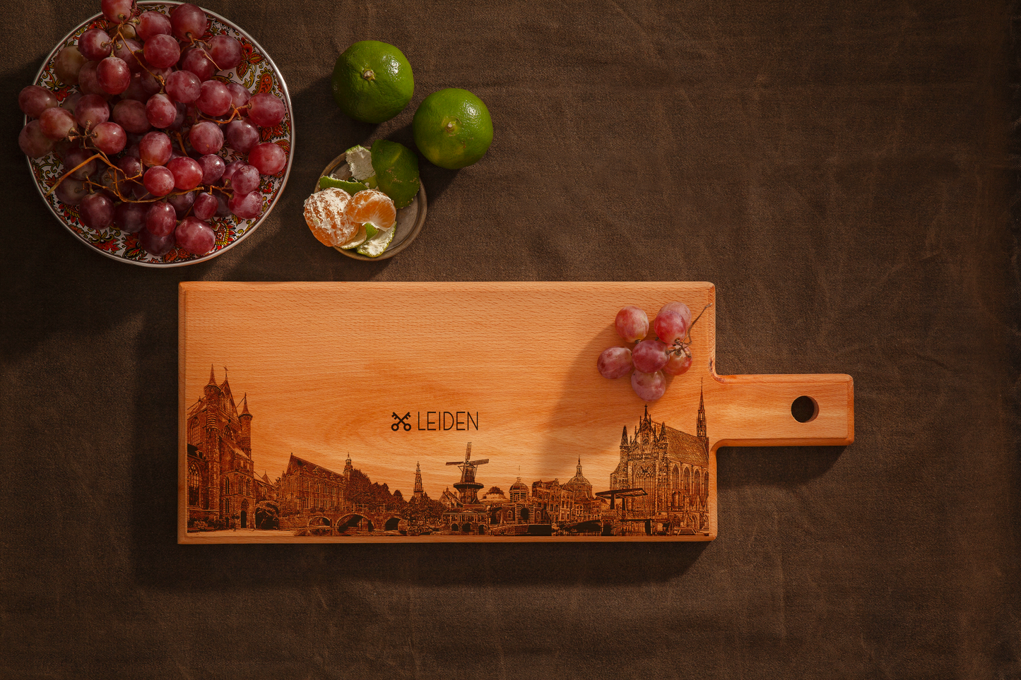 LEIDEN SKYLINE MEDIUM SERVING BOARD