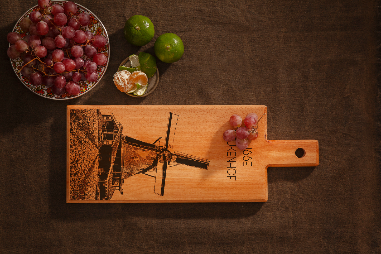 Lisse Keukenhof Wooden Serving Board – 49 x 17 cm