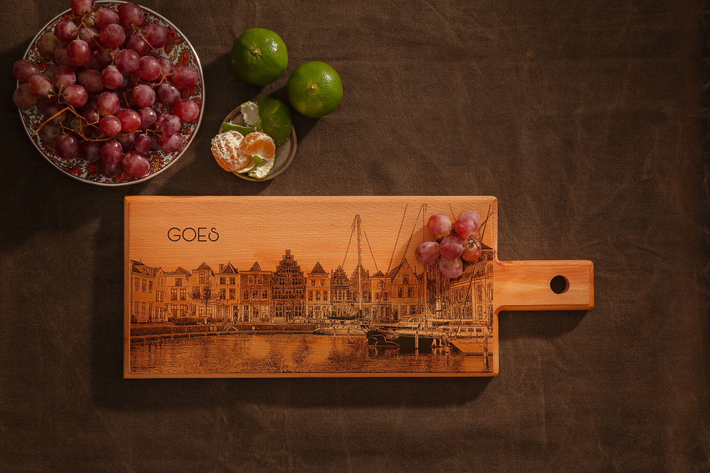 Goes Skyline – Handgemaakte Houten Serveer- & Kaasplank (49 × 17 cm)