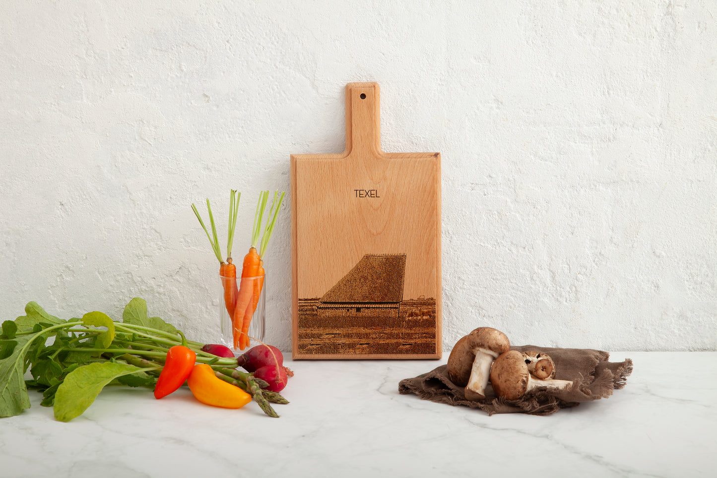 Texel – Traditional Farm Wooden Cheese Board Souvenir (28 × 15 cm)