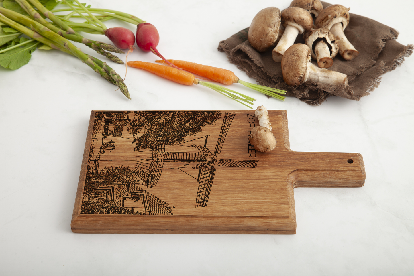 Zoetermeer Molen de Hoop – Handmade Beechwood Serving & Cheese Board (28 × 15 cm)