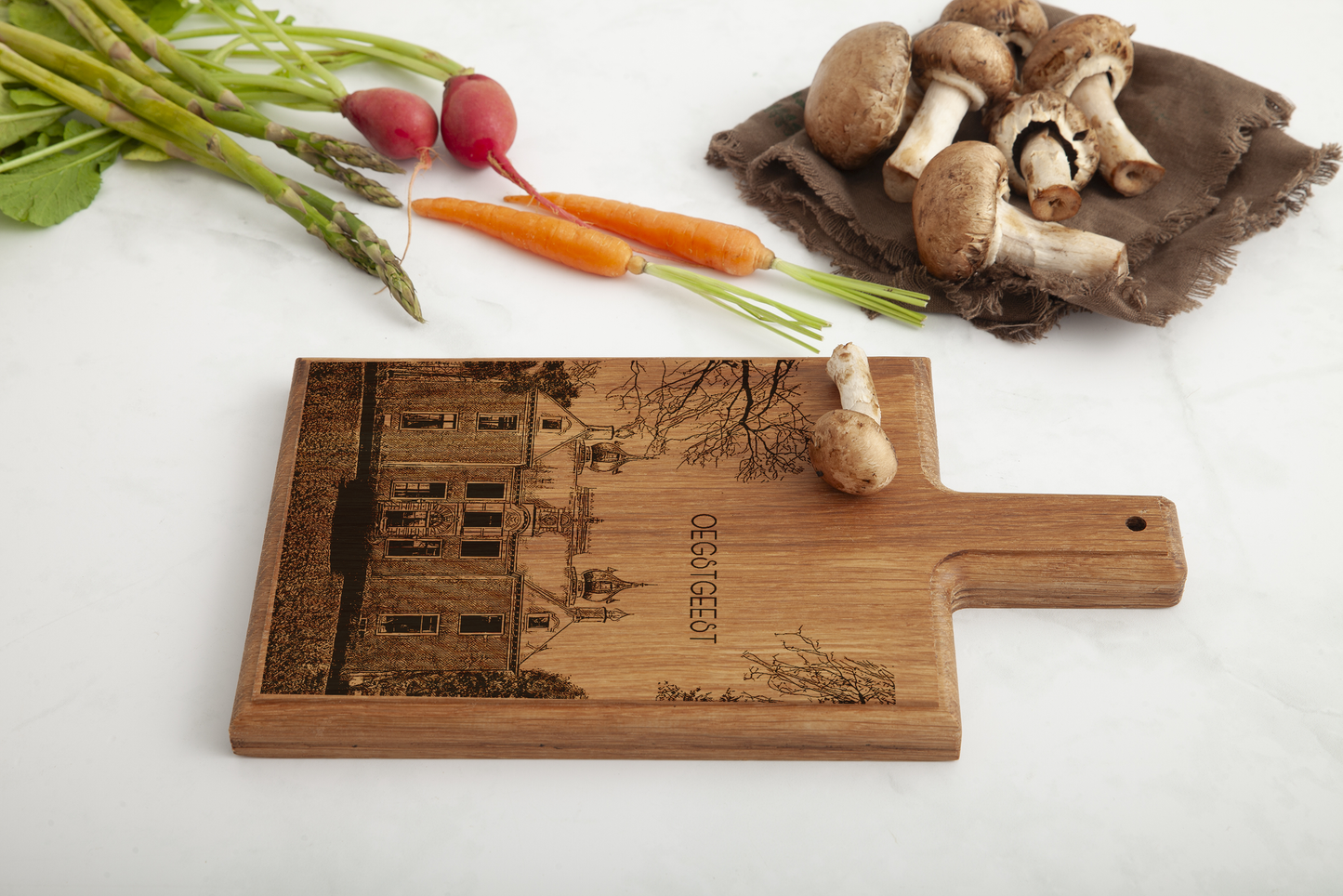 Handmade Oegstgeest Kasteel Oud Poelgeest Engraved Cheese Board - Beech Wood