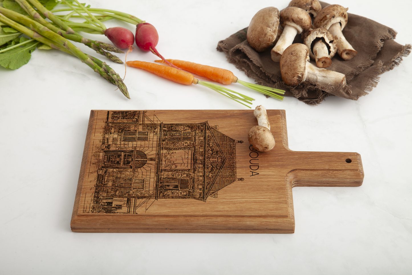 Gouda De Waag – Handmade Beechwood Serving & Cheese Board (28 × 15 cm)