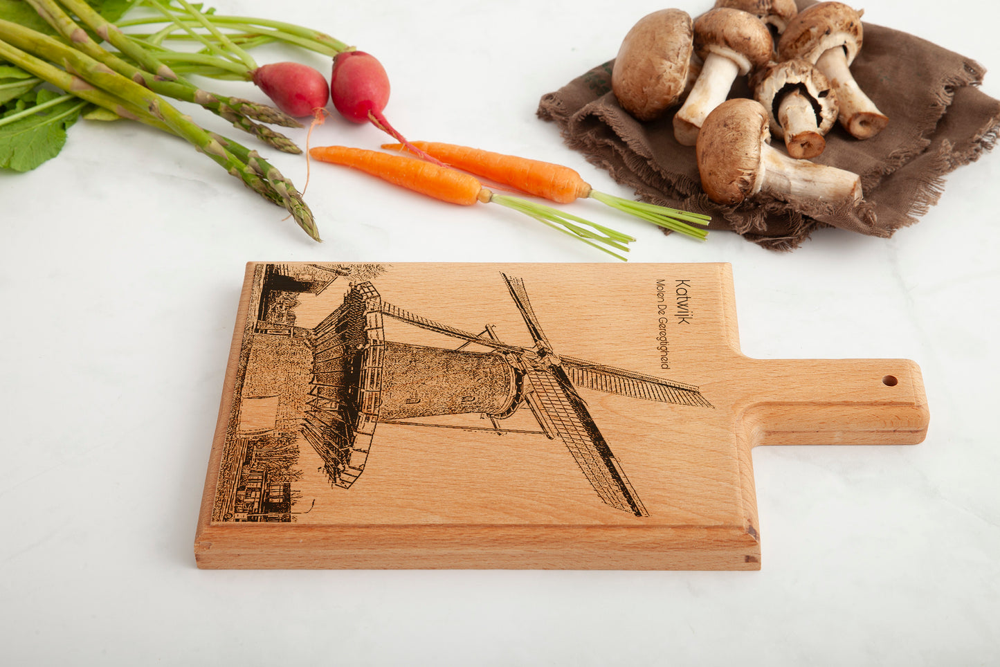 Katwijk – Molen De Geregtigheid Wooden Cheese Board (28 × 15 cm)