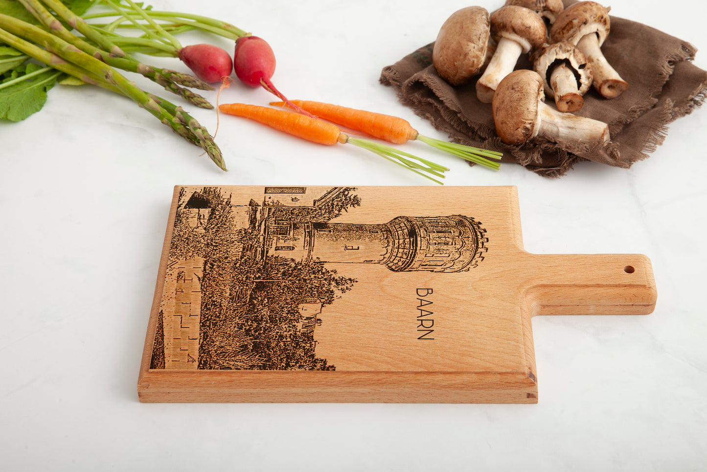 Baarn – Watertoren Wooden Cheese Board Souvenir (28 × 15 cm)
