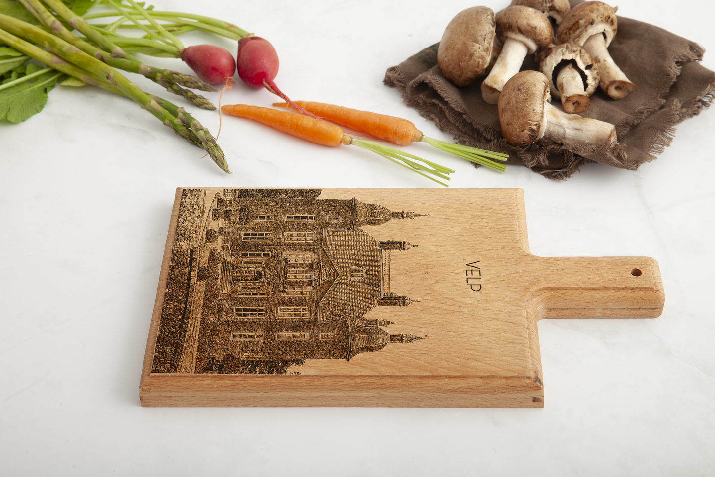 Velp Kasteel Biljoen – Handmade Beechwood Serving & Cheese Board (28 × 15 cm)