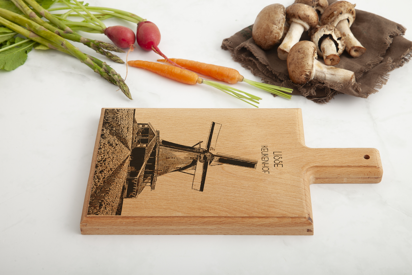 Lisse Keukenhof Cheese Board - Beech Wood