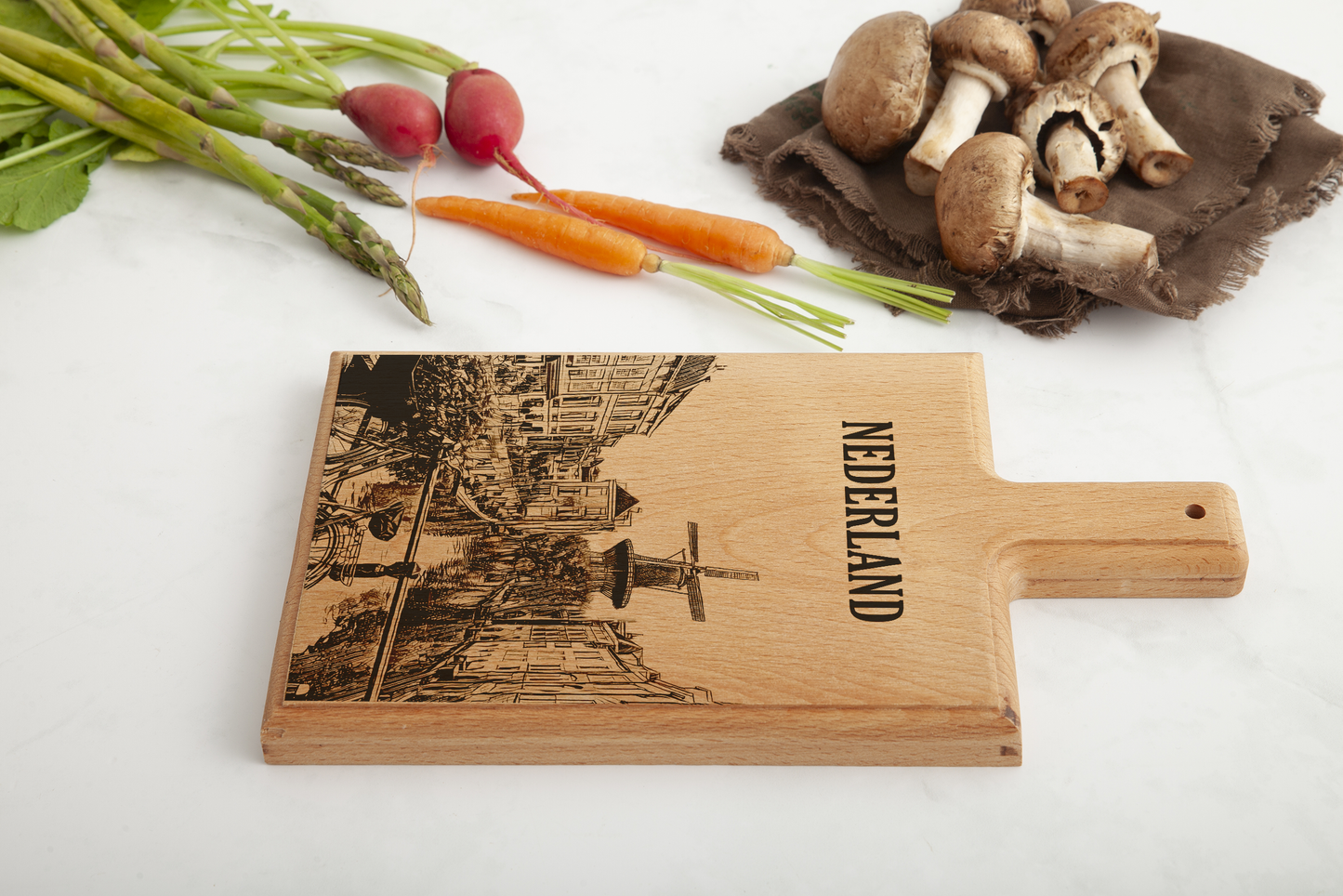 Nederland Cheese Board - Beech Wood