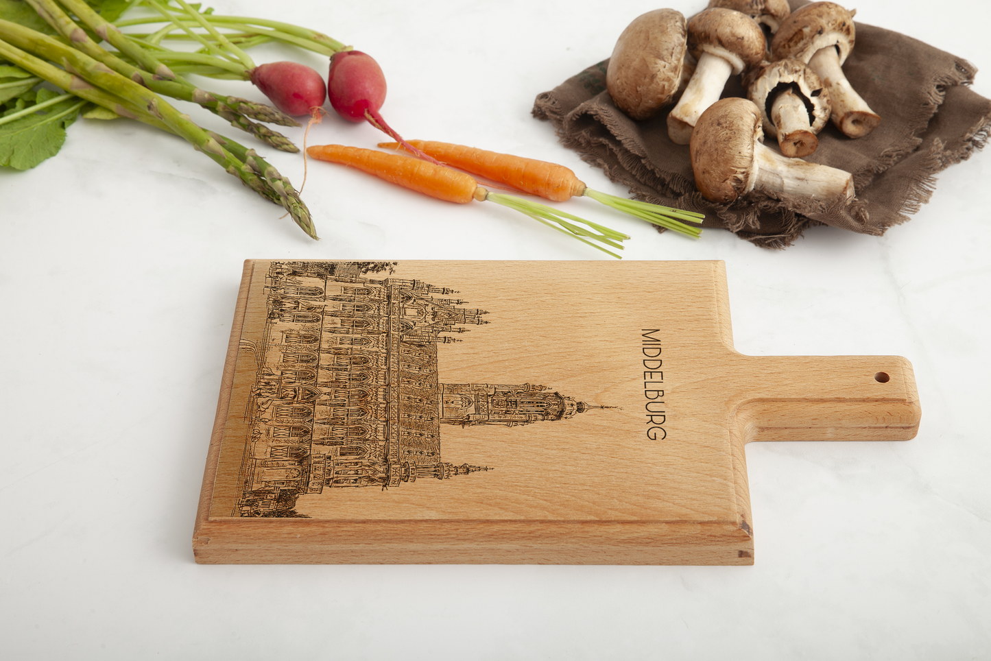 Middelburg Stadhuis – Handmade Beechwood Serving & Cheese Board (28 × 15 cm)