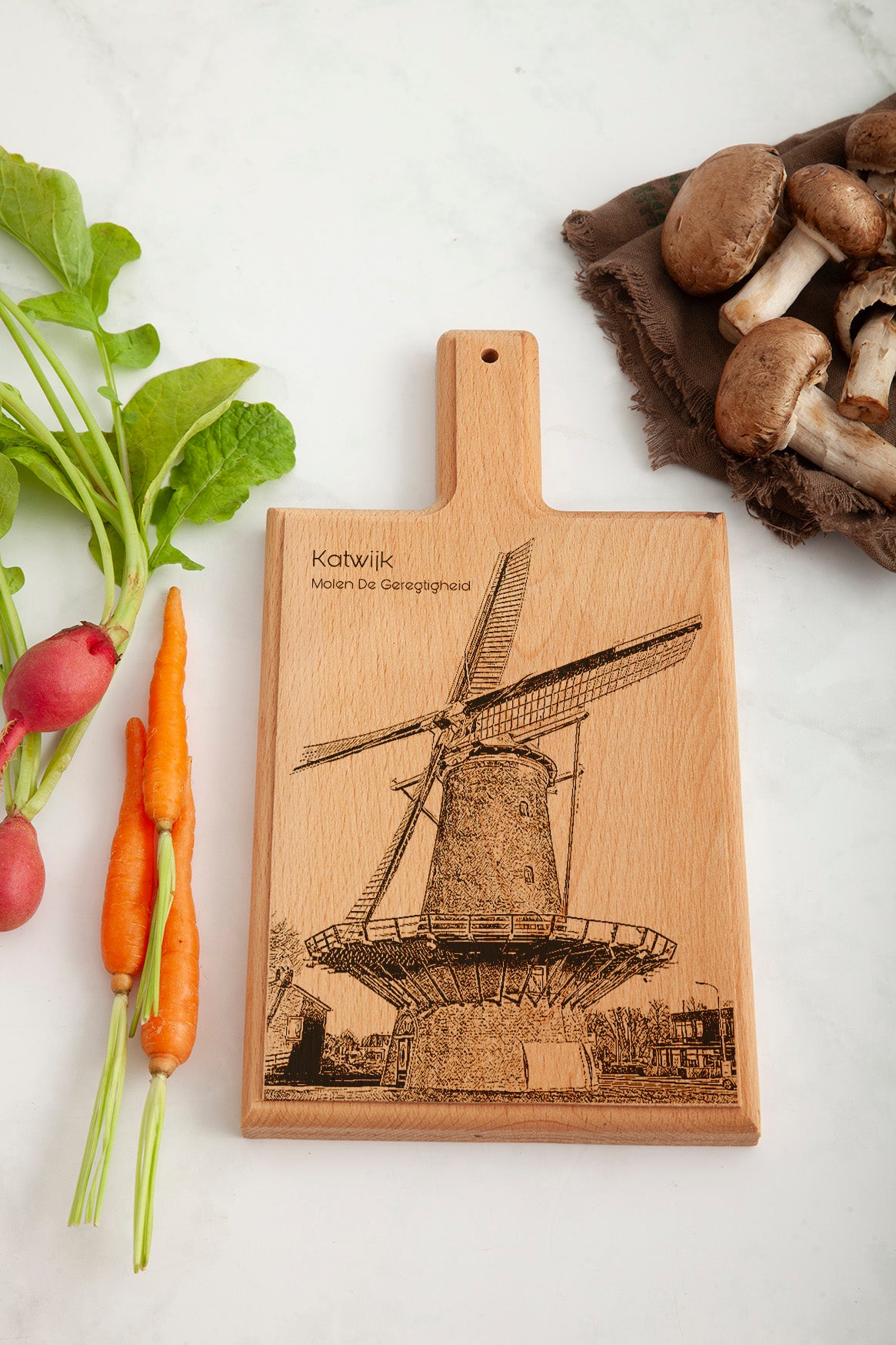 Katwijk – Molen De Geregtigheid Wooden Cheese Board (28 × 15 cm)