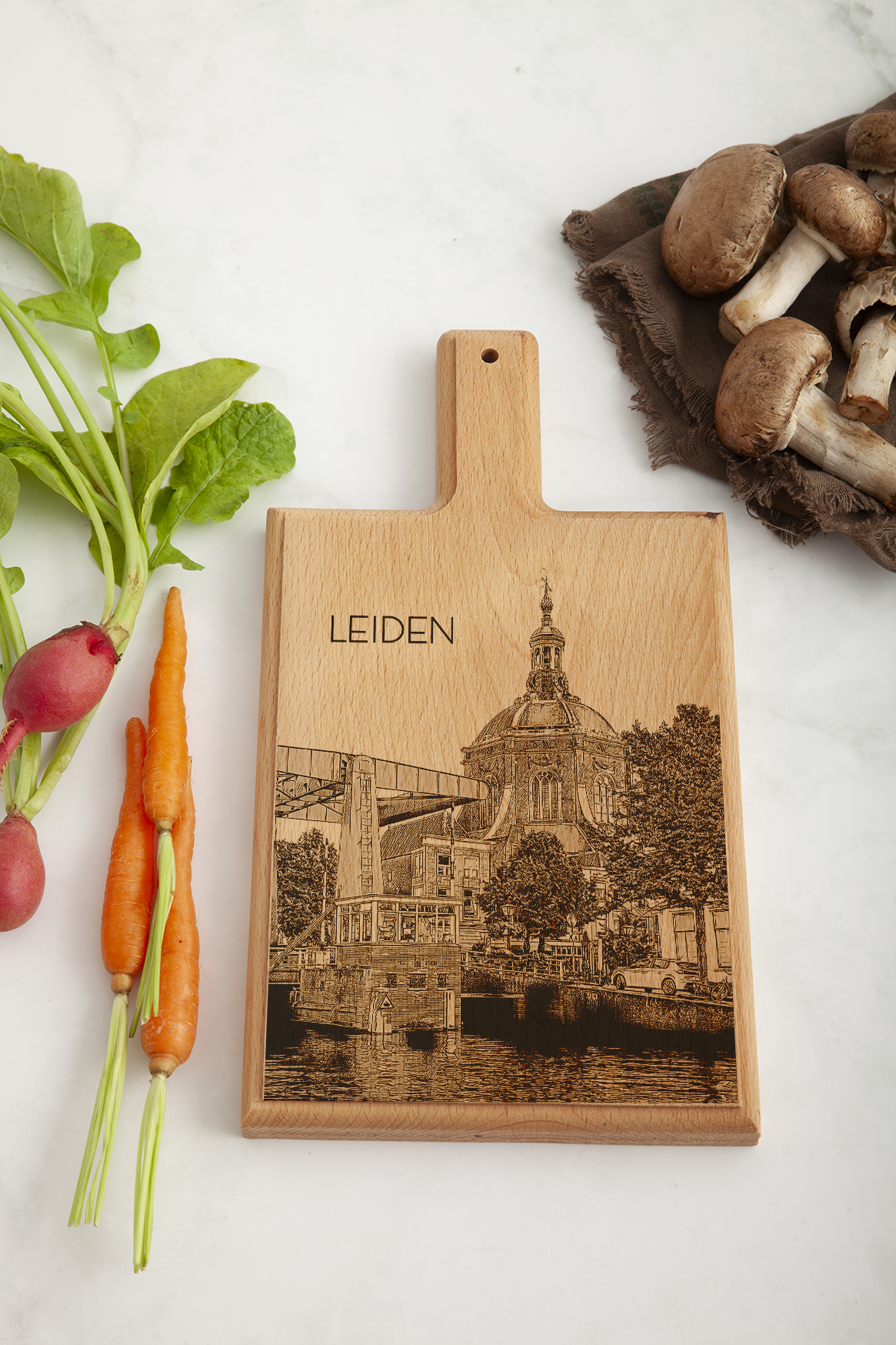 Leiden Marekerk – Handmade Beechwood Serving & Cheese Board (28 × 15 cm)