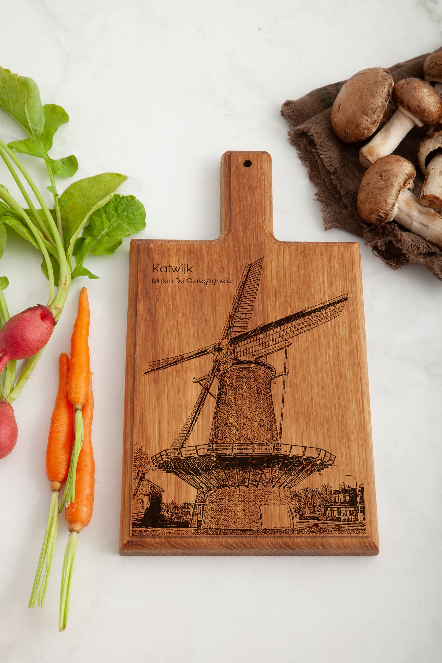 Katwijk – Molen De Geregtigheid Wooden Cheese Board (28 × 15 cm)