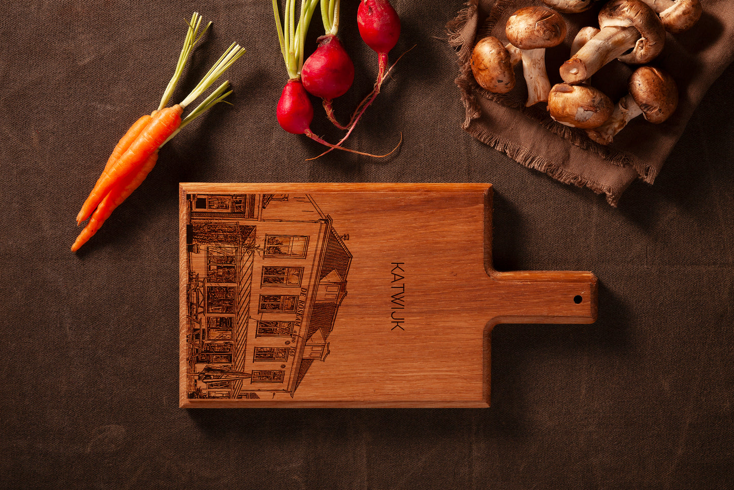 Katwijk – De Roskam Wooden Cheese Board Souvenir (28 × 15 cm)