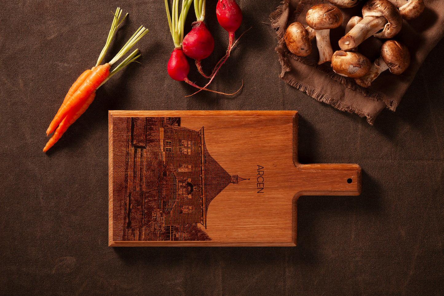 Arcen – Historic Town Hall Wooden Cheese Board Souvenir (28 × 15 cm)