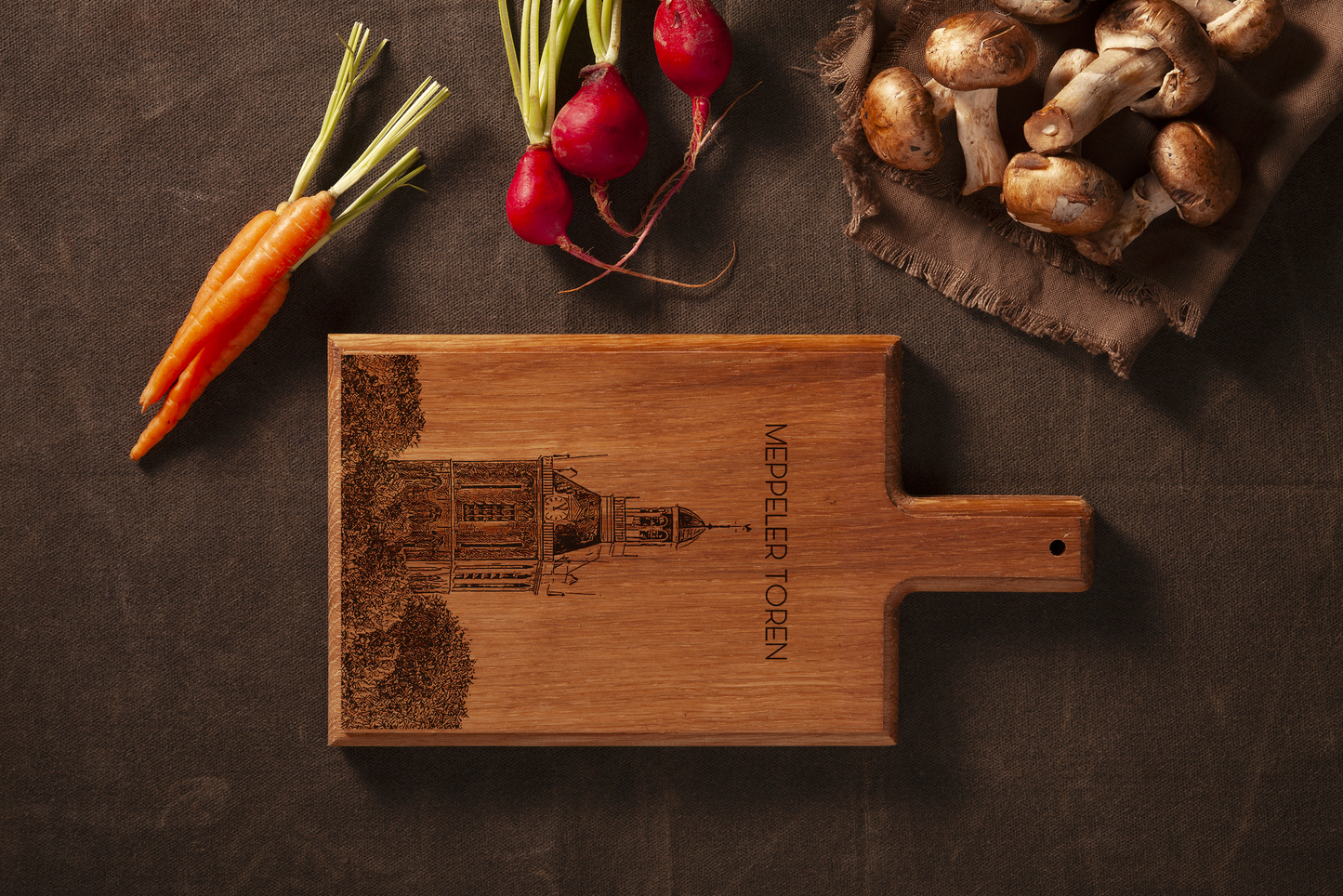 Meppeler Toren – Handgemaakte Beukenhouten Serveer- & Kaasplank (28 × 15 cm)