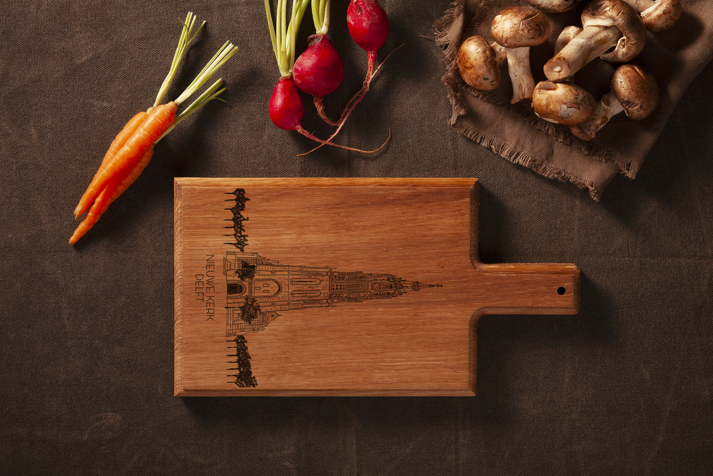 DELFT NIEUWE KERK ENRAVED CHEESE BOARD