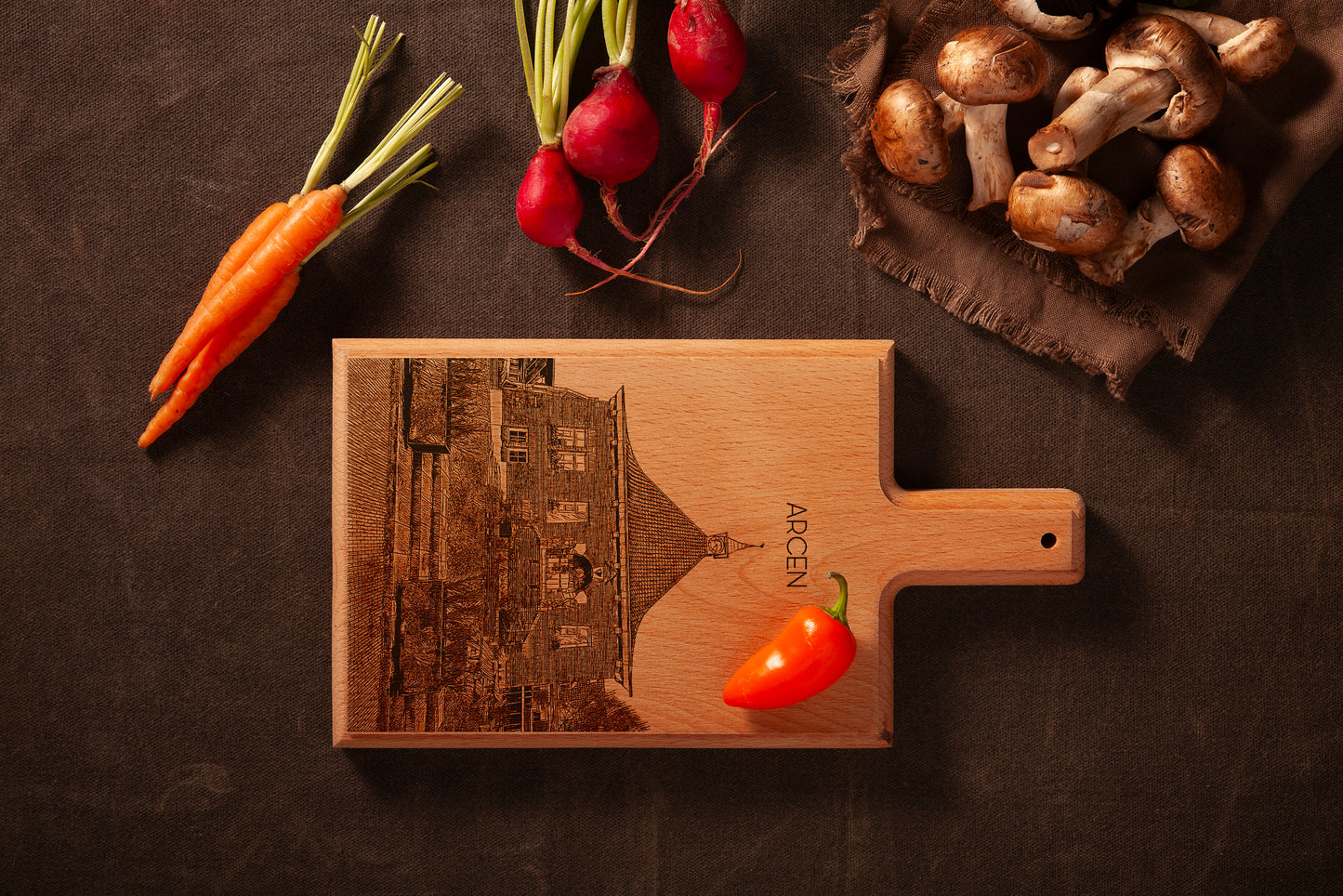 Arcen – Historic Town Hall Wooden Cheese Board Souvenir (28 × 15 cm)