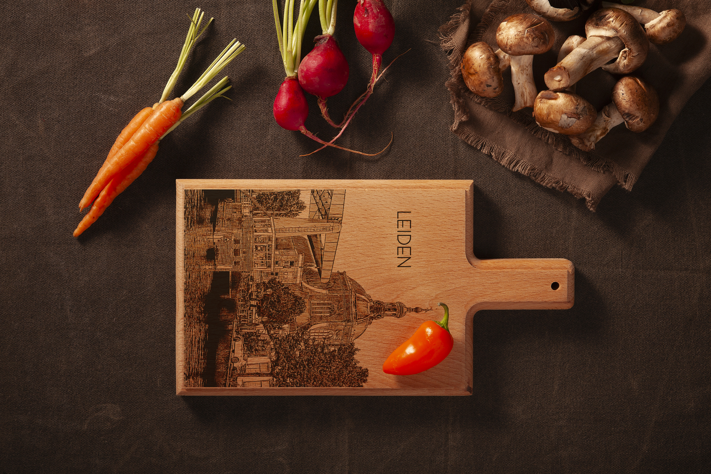 Leiden Marekerk – Handmade Beechwood Serving & Cheese Board (28 × 15 cm)