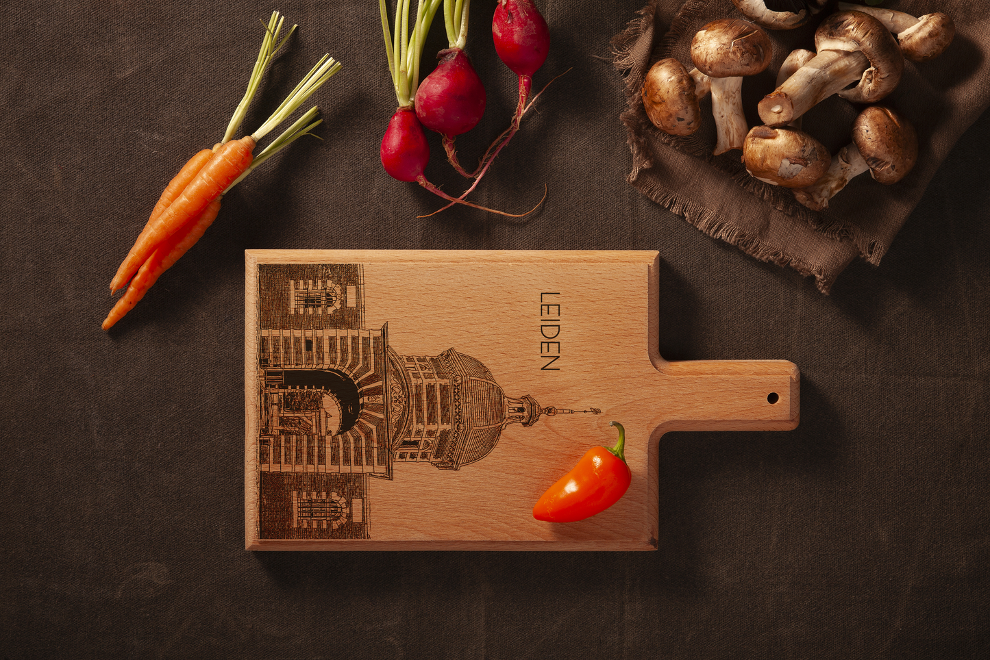 Leiden Morspoort – Handmade Beechwood Serving & Cheese Board (28 × 15 cm)