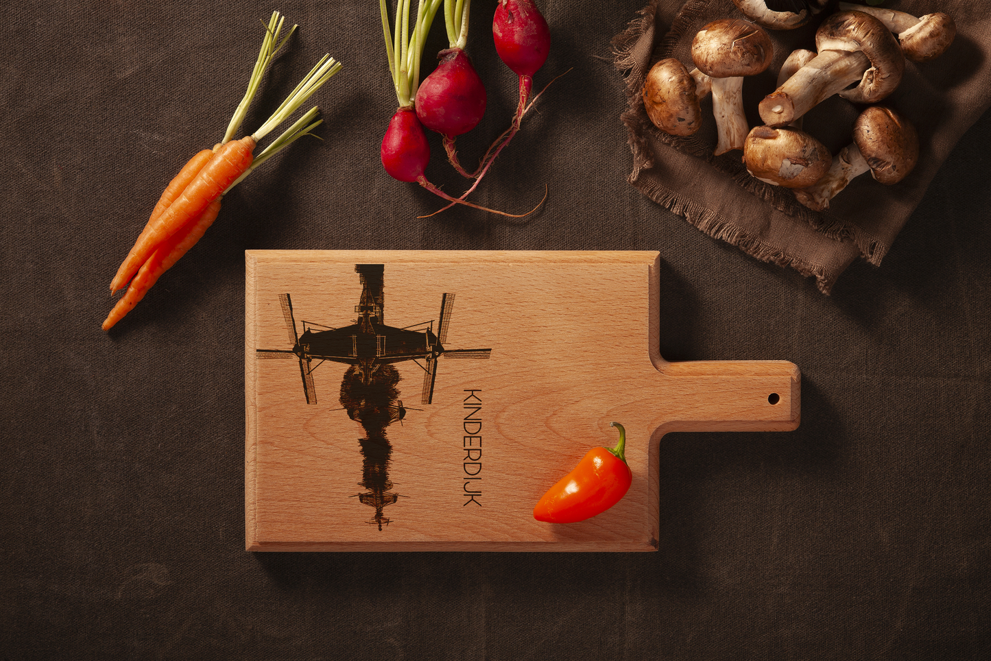 Kinderdijk Windmills – Handmade Beechwood Serving & Cheese Board (28 × 15 cm)